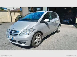 Argento Usata 2011 Mercedes A180 Premium Tre volumi | 3700 € (Buon prezzo)