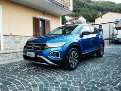 Ravenna blu/tetto nero Usata 2022 VW T-Roc SUV | 24.500 € (Buon prezzo)