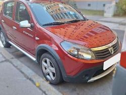 Rosso Usata 2012 Dacia Sandero Stepway Tre volumi | 3900 € (Buon prezzo)