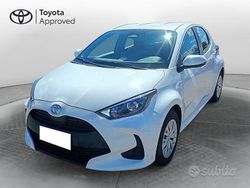 Bianco Usata 2024 Toyota Yaris Hybrid Active Due volumi | 19.290 € (Ottimo prezzo)