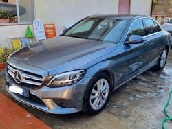 Grigio Usata 2019 Mercedes 220 Tre volumi | 22.000 €