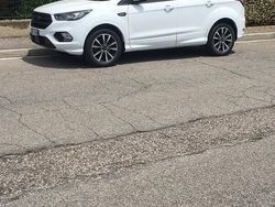 Bianco Usata 2019 Ford Kuga SUV | 15.800 € (Cara)