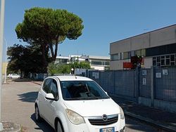 Bianco Usata 2010 Opel Agila Enjoy Due volumi | 1400 € (Buon prezzo)