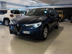 Blu Usata 2019 Alfa Romeo Stelvio Business SUV | 23.990 € (Buon prezzo)
