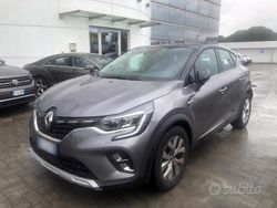 Grigio Usata 2020 Renault Captur Intens SUV | 15.900 € (Buon prezzo)