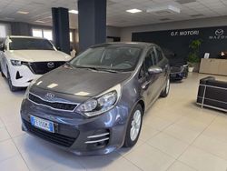 Grigio Usata 2016 Kia Rio Active Tre volumi | 8900 € (Buon prezzo)