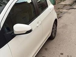 Bianco Usata 2018 Toyota Yaris Tre volumi | 7000 € (Super prezzo)