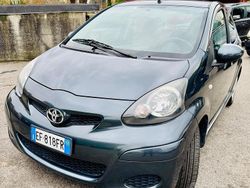 Nero Usata 2010 Toyota Aygo Due volumi | 4900 € (Buon prezzo)