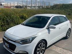 Usata 2015 Hyundai i20 Tre volumi | 11.000 € (Molto cara)