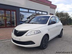 Bianco neve Usata 2023 Lancia Ypsilon Silver Due volumi | 13.500 € (Buon prezzo)