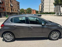 Grigio Usata 2019 Peugeot 208 Due volumi | 9500 € (Ottimo prezzo)