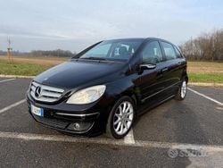 Nero Usata 2007 Mercedes B200 Monovolume | 3800 € (Buon prezzo)