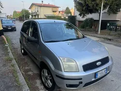 Usata 2005 Ford Fusion Collection Monovolume | 1700 € (Buon prezzo)