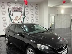 Nero Usata 2017 Volvo V40 Momentum Station wagon | 10.500 € (Buon prezzo)
