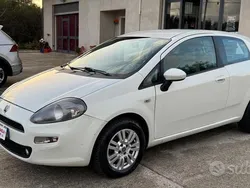 Bianco Usata 2012 Fiat Punto Easy Due volumi | 3200 € (Cara)