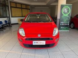Rosso Usata 2016 Fiat Punto Lounge Tre volumi | 4490 € (Buon prezzo)