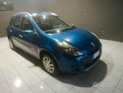 Rosso Usata 2009 Renault Clio II Tre volumi | 3900 € (Buon prezzo)