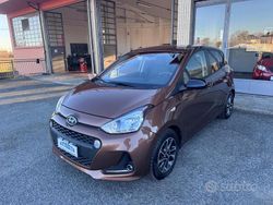 Marrone Usata 2019 Hyundai i10 Advanced Due volumi | 9700 € (Buon prezzo)