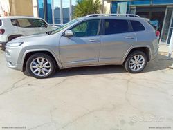 Usata 2016 Jeep Cherokee Overland SUV | 15.900 € (Molto cara)