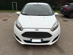 Usata 2014 Ford Fiesta Tre volumi | 5500 € (Buon prezzo)
