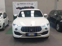 Bianco Usata 2017 Maserati Levante SUV | 42.999 € (Buon prezzo)
