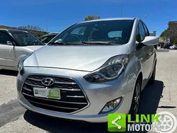 Argento Usata 2015 Hyundai ix20 Xpossible Monovolume | 6900 € (Buon prezzo)