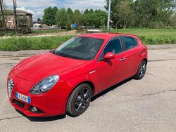 Rosso Usata 2014 Alfa Romeo Giulietta Tre volumi | 7200 € (Buon prezzo)