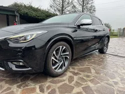 Nero Usata 2016 Infiniti Q30 Premium Due volumi | 9800 € (Buon prezzo)