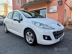 Bianco Usata 2011 Peugeot 207 Allure Tre volumi | 4000 € (Buon prezzo)