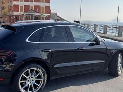 Other Usata 2016 Porsche Macan SUV | 33.500 € (Cara)