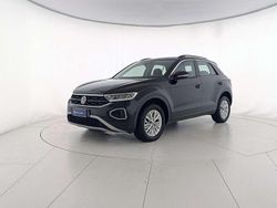 Deep black perlato Usata 2024 VW T-Roc Life SUV | 25.400 € (Buon prezzo)