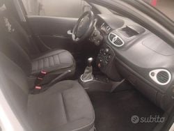 Bianco Usata 2012 Renault Clio IV Tre volumi | 3000 € (Buon prezzo)