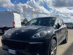 Nero Usata 2016 Porsche Cayenne Platinum Edition SUV | 29.000 € (Molto cara)