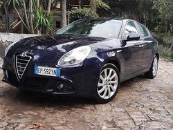 Blu Usata 2013 Alfa Romeo Giulietta Tre volumi | 4500 € (Super prezzo)