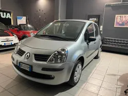 Argento Usata 2007 Renault Modus Dynamique Monovolume | 3600 € (Buon prezzo)