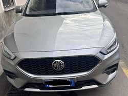 Grigio Usata 2024 MG 1500 Luxury Monovolume | 14.900 €
