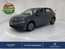 Grigio Usata 2021 VW Polo Life Tre volumi | 15.300 € (Buon prezzo)