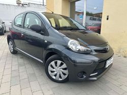 Grigio Usata 2014 Toyota Aygo Edition Due volumi | 7500 € (Buon prezzo)