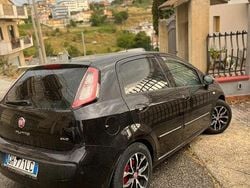 Nero Usata 2011 Fiat Grande Punto Due volumi | 4500 € (Buon prezzo)