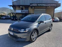 Grigio Usata 2018 VW Touran Highline Monovolume | 14.490 € (Buon prezzo)