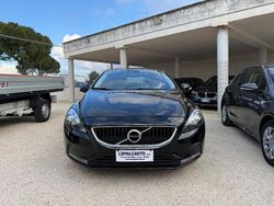 Nero Usata 2018 Volvo V40 Business Edition Tre volumi | 12.800 € (Buon prezzo)