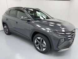 Shimmering silver Nuova 2025 Hyundai Tucson SUV | 29.900 € (Buon prezzo)