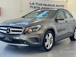 Grigio Usata 2015 Mercedes GLA200 Executive SUV | 15.900 € (Buon prezzo)