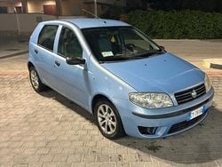 Usata 2006 Fiat Punto Due volumi | 1849 € (Buon prezzo)