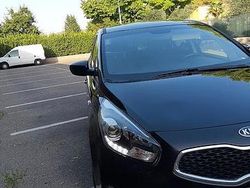 Nero Usata 2015 Kia Carens Monovolume | 8000 € (Molto cara)