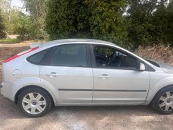 Grigio Usata 2007 Ford Focus Tre volumi | 400 € (Super prezzo)