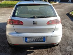 Grigio Usata 2003 Seat Ibiza Stella Tre volumi | 1900 € (Buon prezzo)