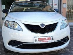 Bianco Usata 2017 Lancia Ypsilon Gold Due volumi | 8950 € (Buon prezzo)