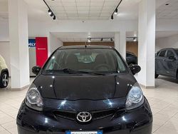 Nero Usata 2011 Toyota Aygo Due volumi | 4100 € (Buon prezzo)