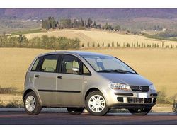 Grigio Usata 2004 Fiat Idea Dynamic Monovolume | 2490 € (Cara)